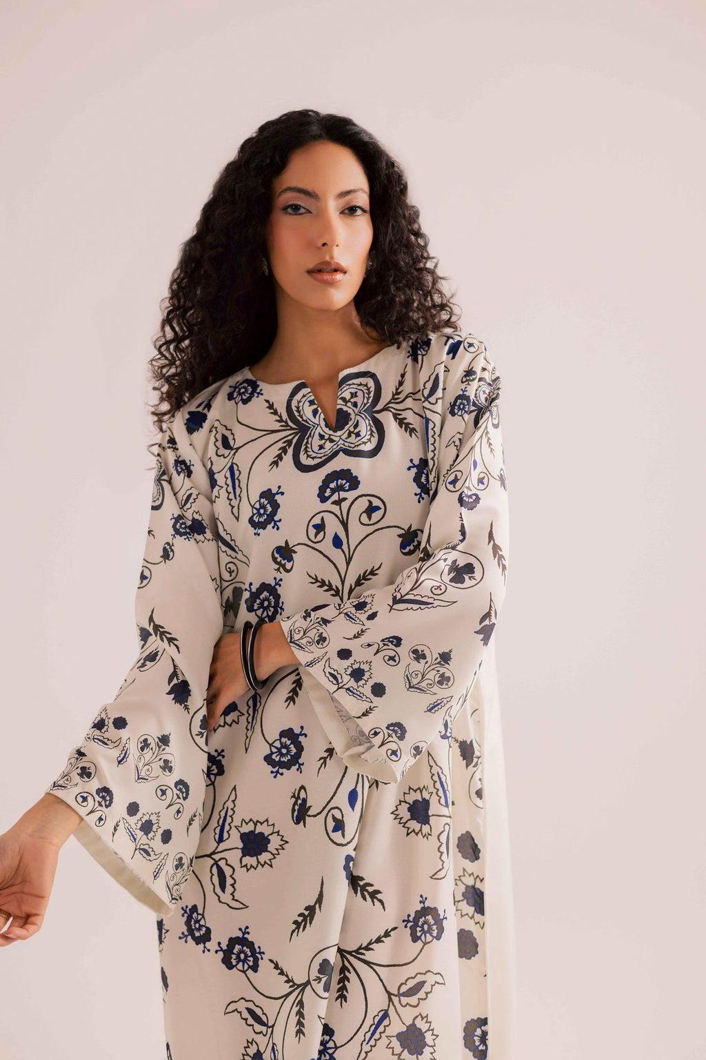 Petal Kaftan Set - Elegant 2-Piece Outfit