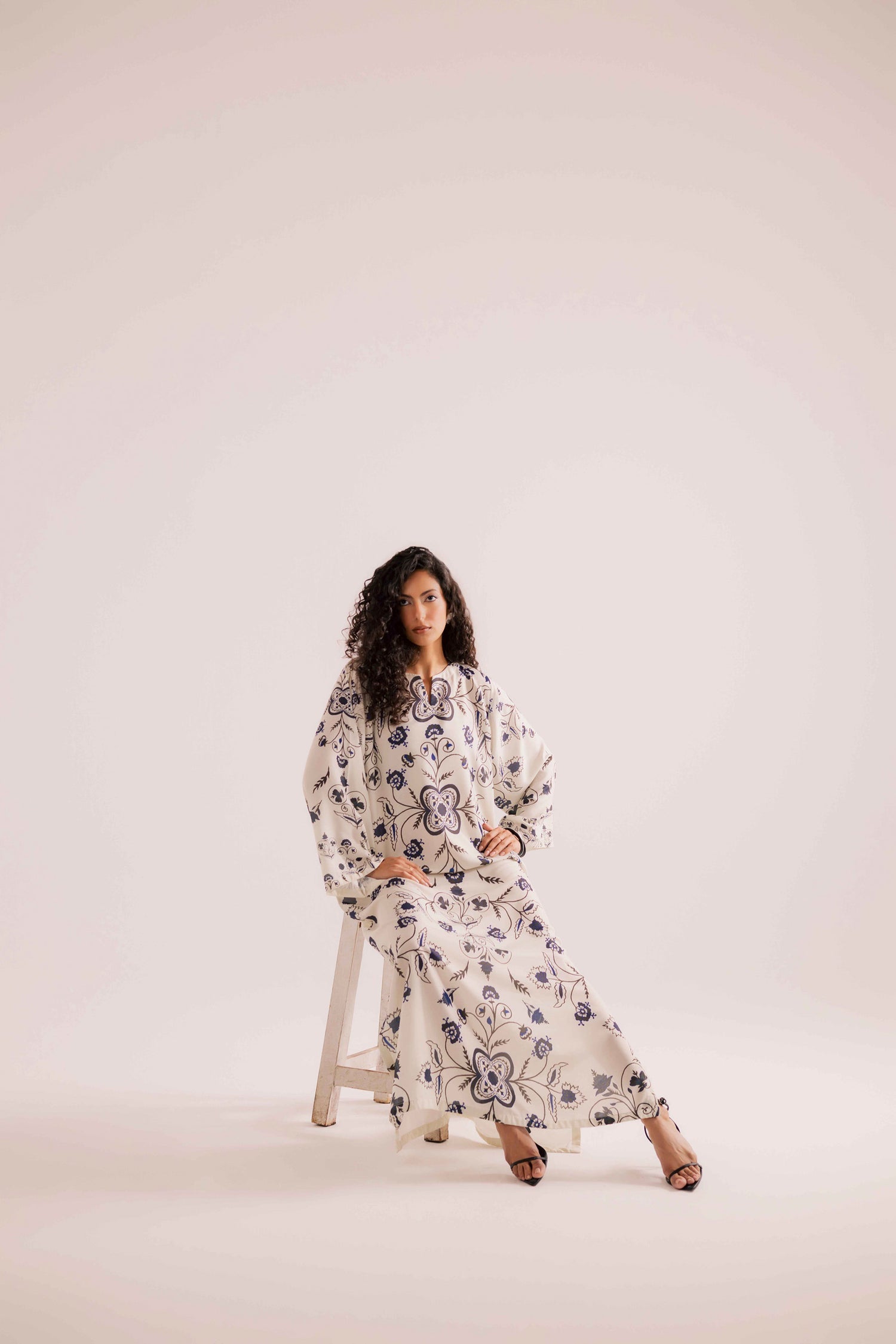 Petal Kaftan Set - Elegant 2-Piece Outfit