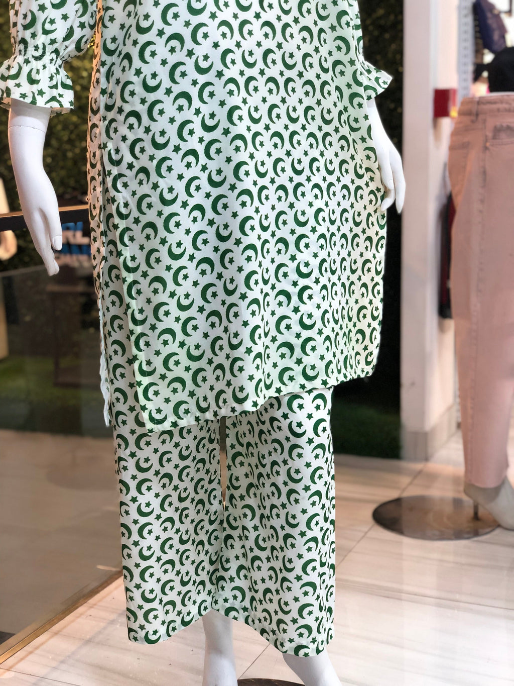 Green Elegant 2PC Outfit for Effortless Style and Comfort