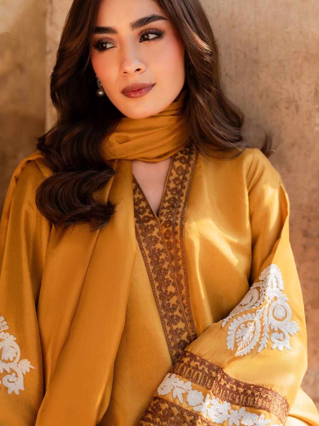 Mahveen Embroidered Set - Elegant 3pc Ensemble for Every Occasion