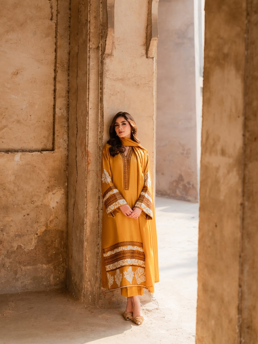 Mahveen Embroidered Set - Elegant 3pc Ensemble for Every Occasion