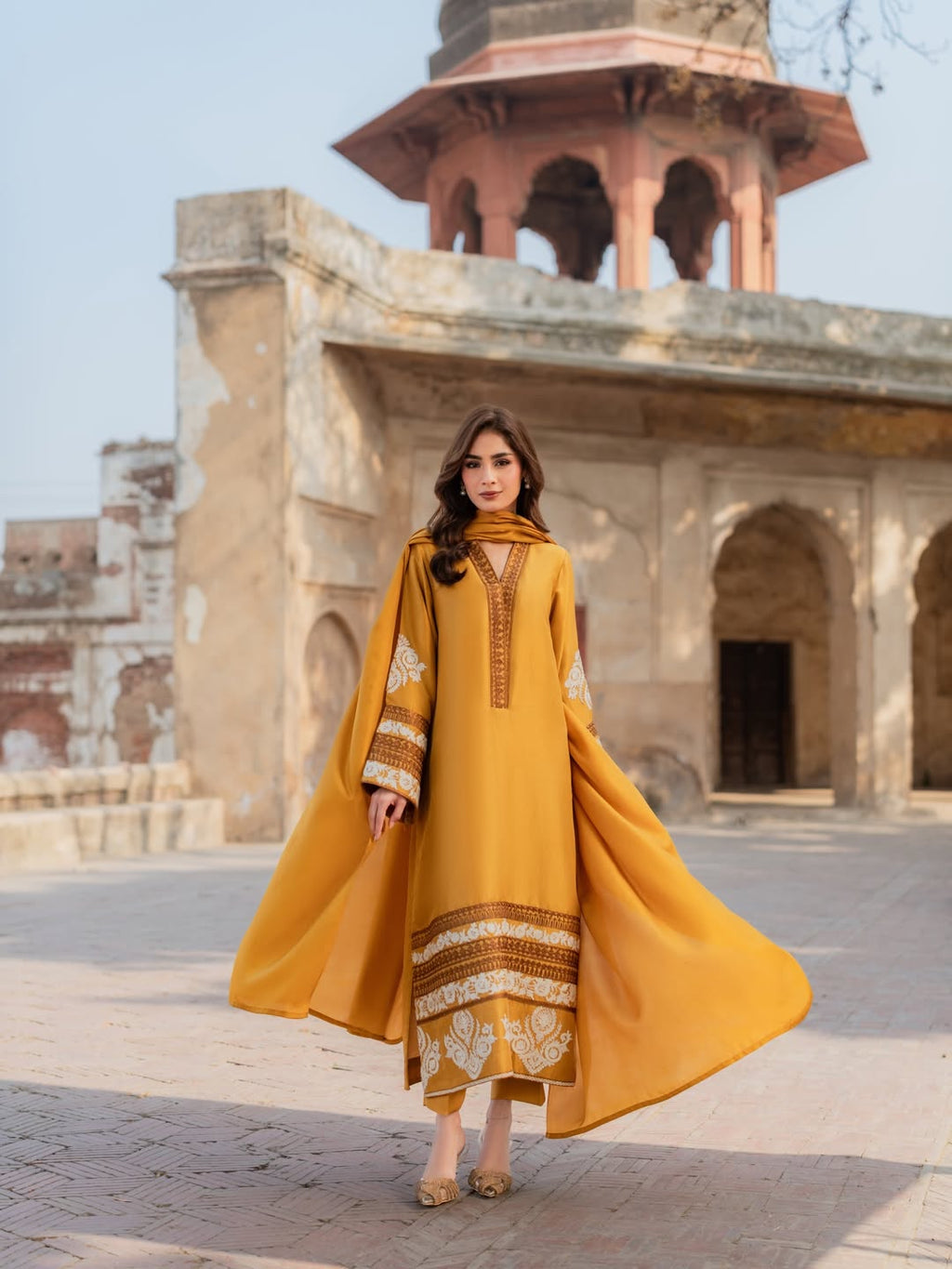 Mahveen Embroidered Set - Elegant 3pc Ensemble for Every Occasion