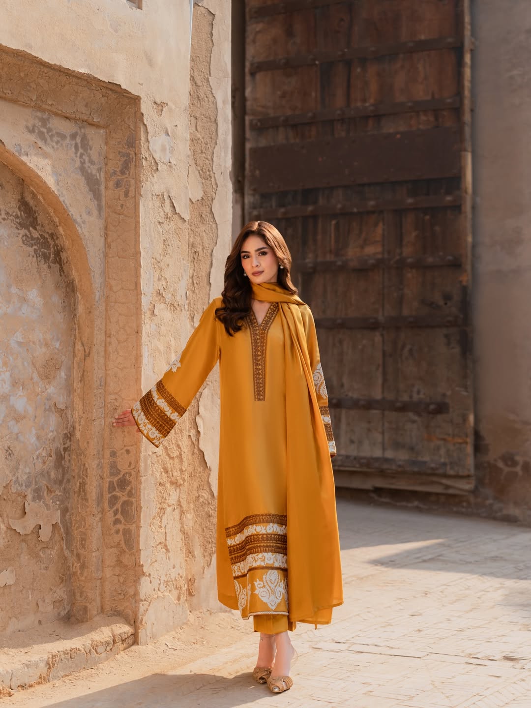 Mahveen Embroidered Set - Elegant 3pc Ensemble for Every Occasion