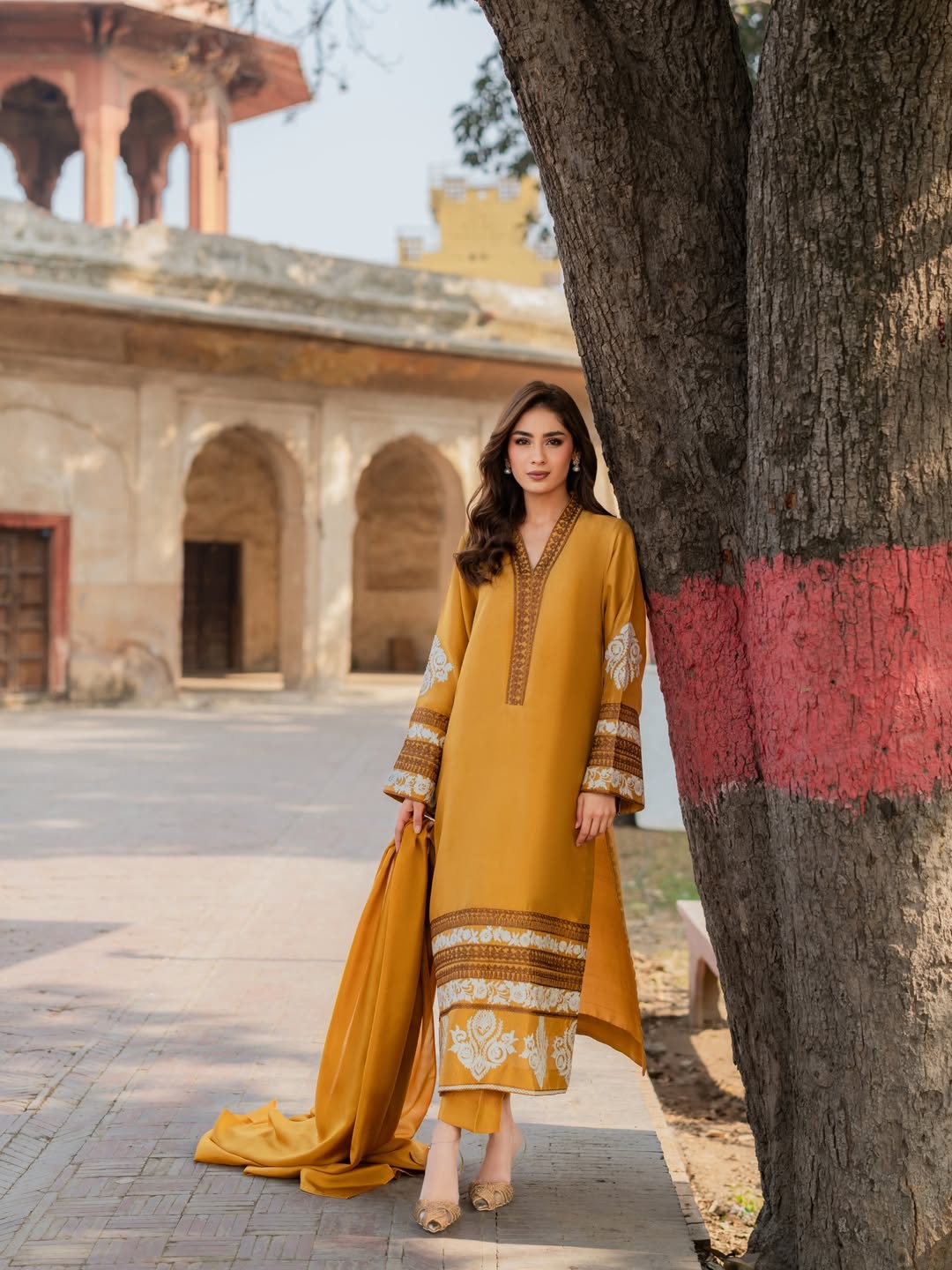 Mahveen Embroidered Set - Elegant 3pc Ensemble for Every Occasion